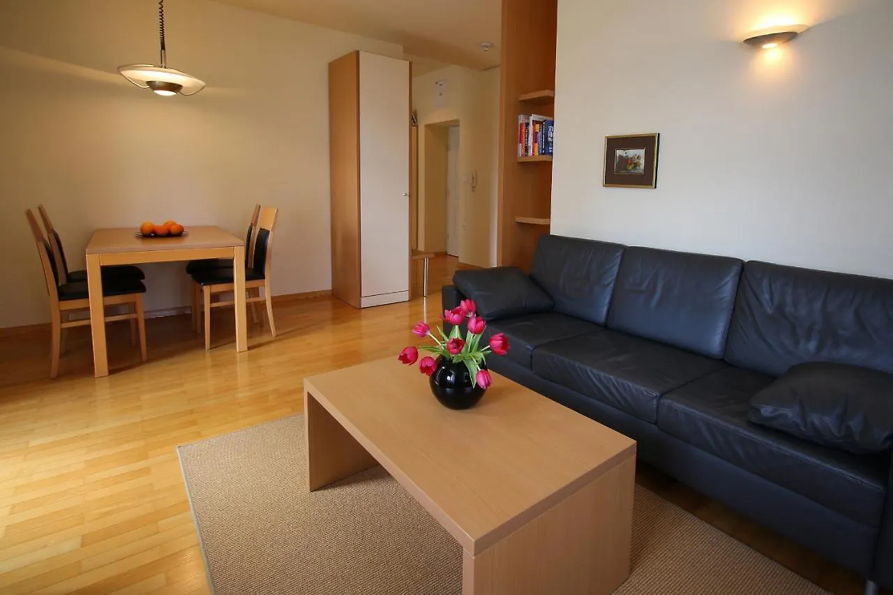 Apartments Villa Boltez クラーニ 0*,