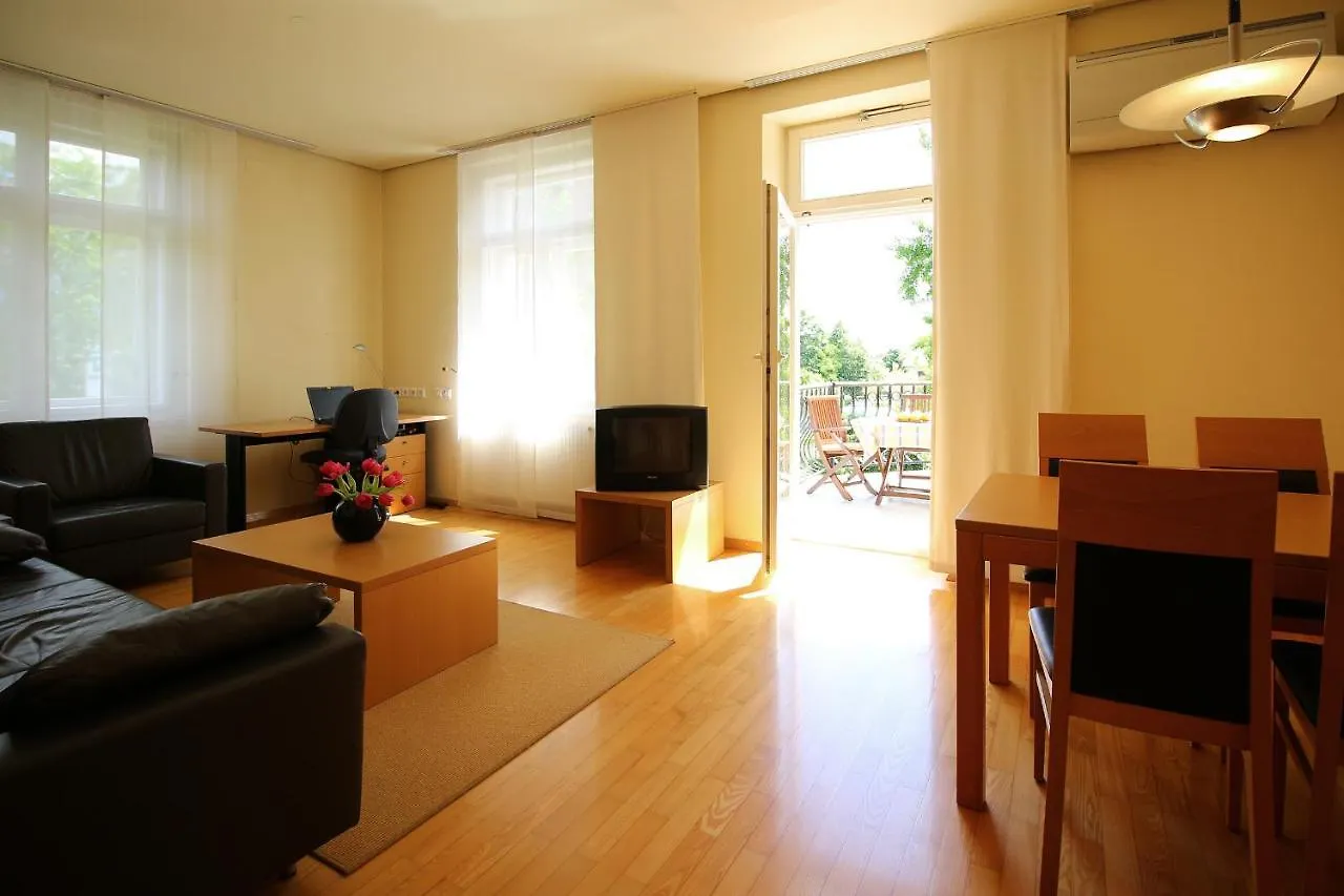 Apartments Villa Boltez Kranj 0*,  Slowenien